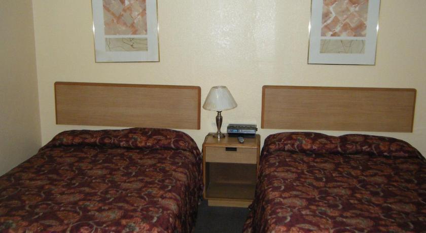 Glenview Motel Dubuque Room photo